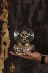 A skull snow globe