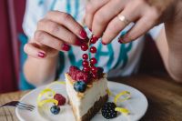 Kaboompics - Berry Cheesecake