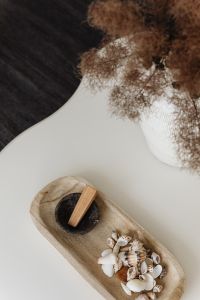 Kaboompics - Close-Up of Seashell Tray and Dried Pampas on White Table