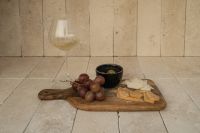 Kaboompics - Red Grapes on Wooden Serving Board
