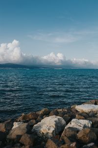 Kaboompics - Cloud over sea