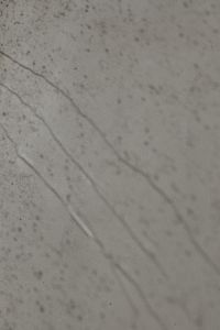 Kaboompics - Rain Drops on Grey Glass Background