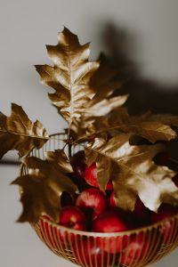 Kaboompics - Red apples and golden oak leaves