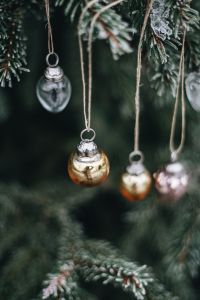 Chic holiday decor