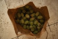 Kaboompics - Green Grapes in Brown Paper Bag