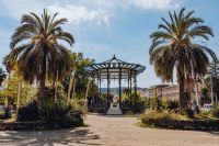 Kaboompics - Cassa Armonica Gazebo and Palm-Lined Garden at Villa Comunale in Naples