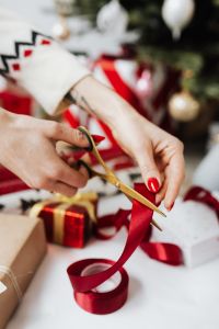 Kaboompics - Gift Wrapping