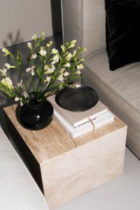 Kaboompics - Minimal Coffee Table Styling With Flowers And Books