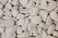 Kaboompics - Close-Up Overhead View of Smooth White Pebbles, Natural Stone Texture