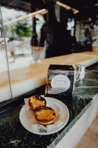 Kaboompics - Pastel de nata in Lisbon at Manteigaria