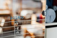 Kaboompics - Calendar on the mirror
