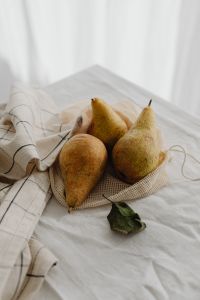 Kaboompics - Still Life With Pears