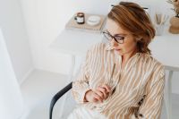 Kaboompics - A woman works at her desk - home office