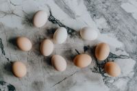 Kaboompics - Fresh eggs on the marble table