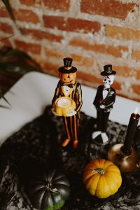 Kaboompics - Pumpkin-Head and Skeleton Figurines in Top Hats
