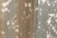 Kaboompics - Close-Up Beige Linen Fabric Texture in Natural Light