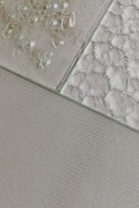 Kaboompics - Layered Glass Textures with Water Droplets and Ribbed Surface