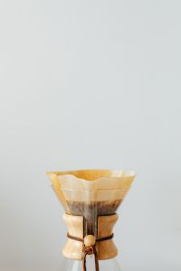 Kaboompics - Coffee brewed in a Chemex and peanut butter sandwiches for breakfast