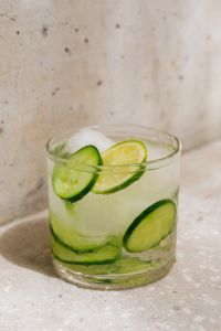 Kaboompics - Cucumber Lime Water in a Glass for a Fresh Summer Drink
