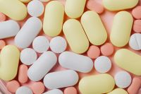 Kaboompics - Pills
