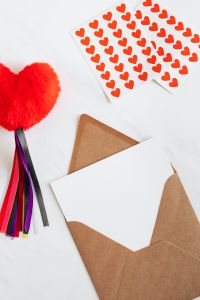 Kaboompics - Heart - Postcard - Playing Cards - Copy Space