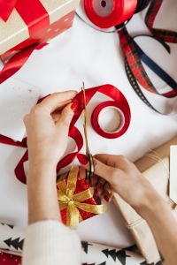Kaboompics - Gift Wrapping