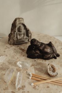 Kaboompics - Buddha Statue And Crystals With Wooden Matchsticks