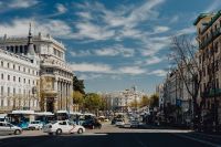 Kaboompics - Madrid Street Intersection with Historic Facades, Traffic Lights and City Buses