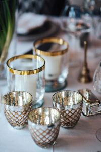 Table decorations with golden motifs
