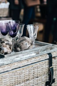 Kaboompics - Fancy restaurant dinner table decorated with quail eggs and feathers