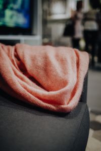 Kaboompics - Pastel blanked on sofa