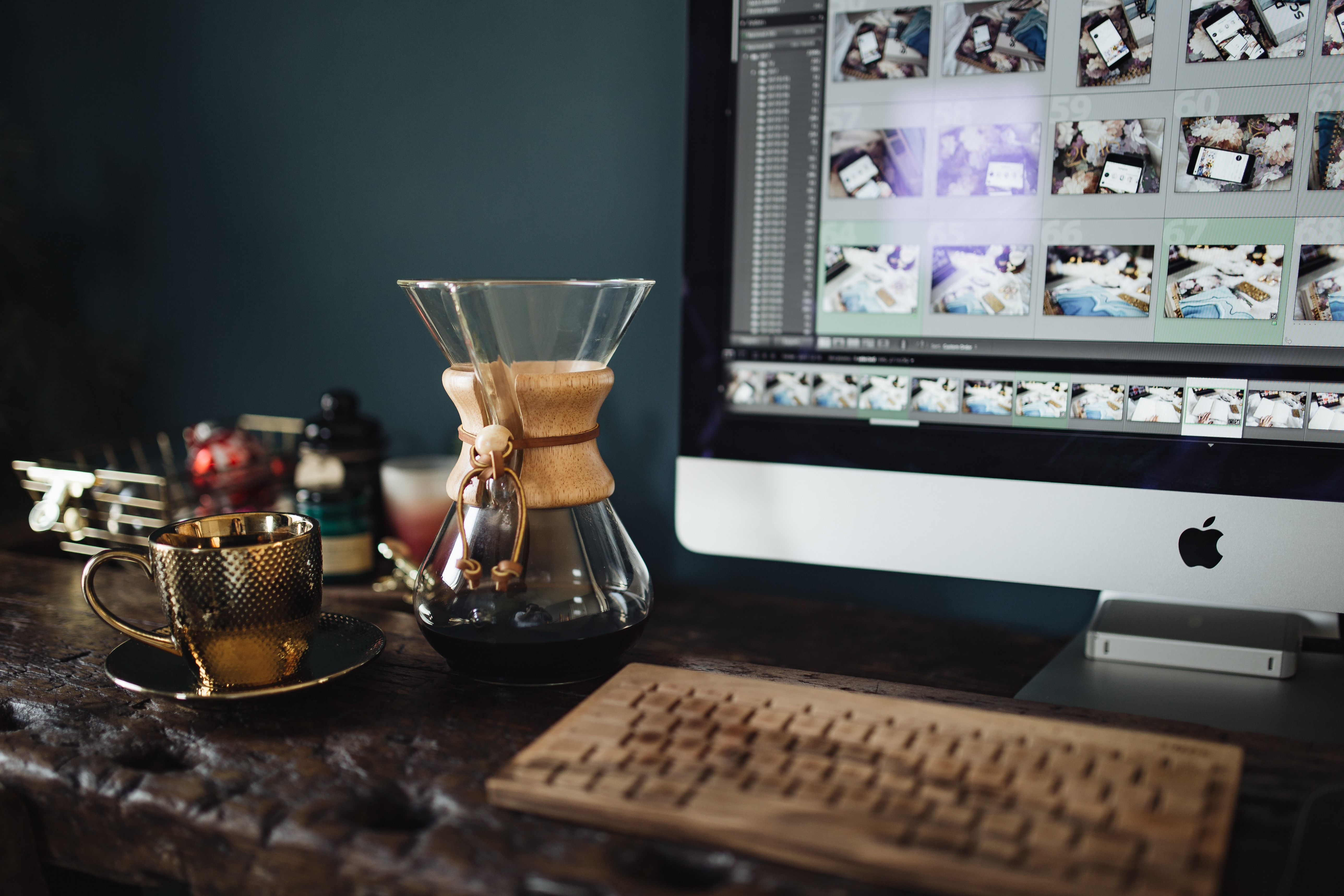 Cup of coffee, Chemex, keyboard, iMac computer